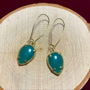 VTG| Gold-tone & Deep Green Earrings 💚✨